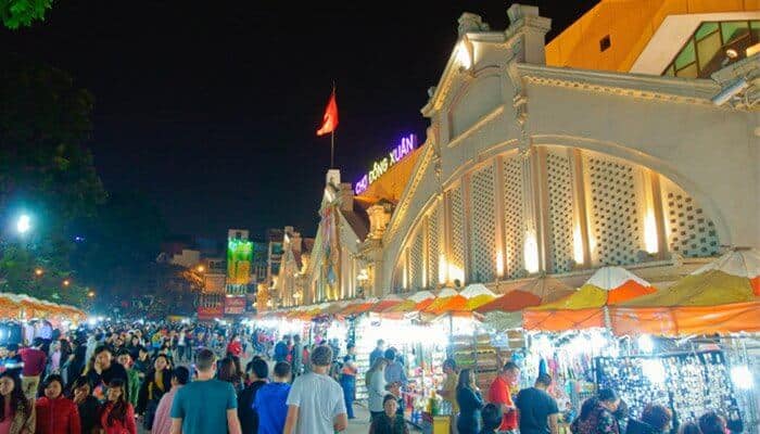 Dong Xuan market