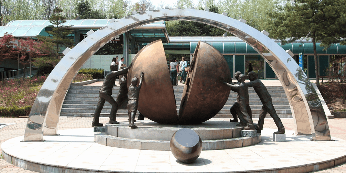 How Far is Seoul From North Korea Border