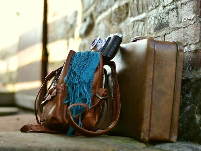 Bring a painting on a plane in your carry-on baggage