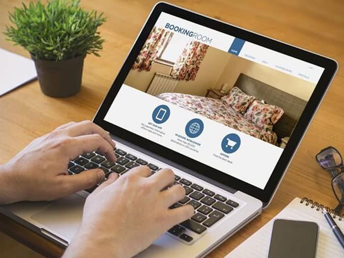 Strategy in Hotel Reservation