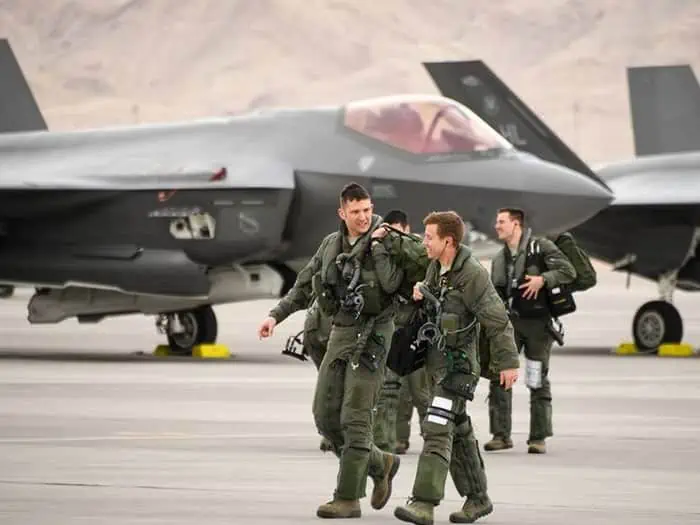Fighter Pilot Carry Guns